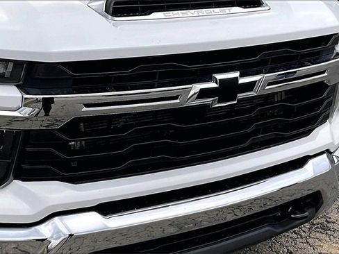 Used 2024 Chevrolet Silverado 3500 LT w/ Convenience Package image 34