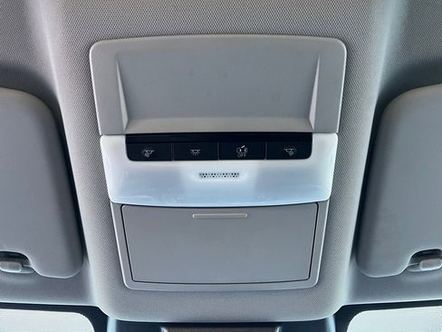 Used 2023 Nissan Rogue S image 15