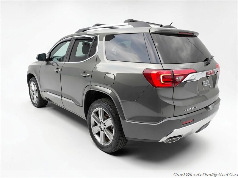 Used 2017 GMC Acadia Denali w/ Technology Package FWD image 7