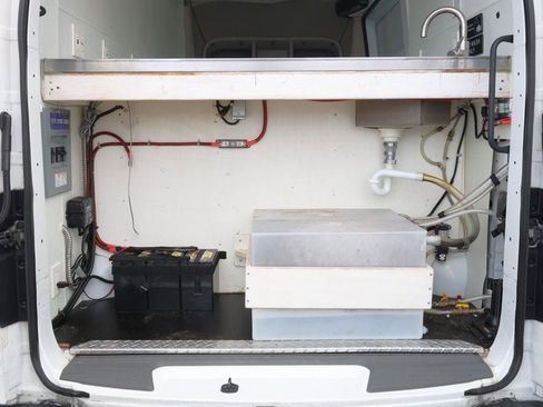 Used 2021 Nissan NV 2500 S image 19