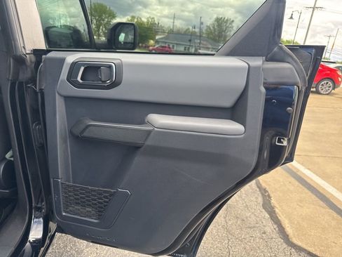 Used 2023 Ford Bronco Big Bend w/ Sasquatch Package AWD/4WD image 37
