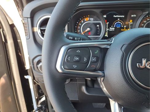 New 2026 Jeep Wrangler Unlimited Sahara AWD/4WD image 19