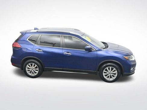 Used 2017 Nissan Rogue SV FWD image 34