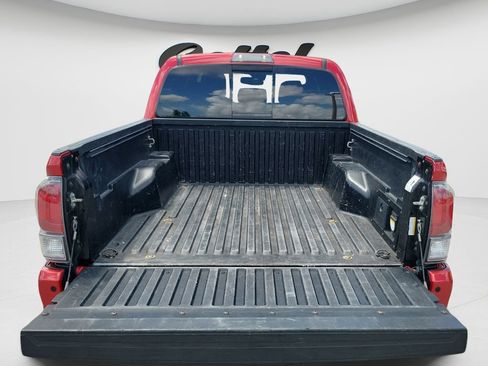 Used 2021 Toyota Tacoma TRD Sport w/ Technology Package RWD image 9