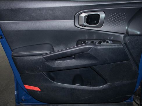 New 2025 Kia Sorento S w/ Panoramic Sunroof Package image 11