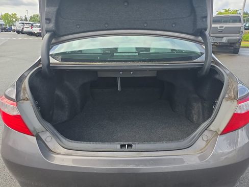 Used 2016 Toyota Camry LE FWD image 28