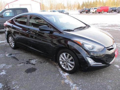 Used 2015 Hyundai Elantra SE w/ Option Group 03 image 11