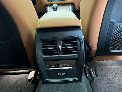 Used 2021 BMW 330i Sedan w/ Convenience Package RWD image 10