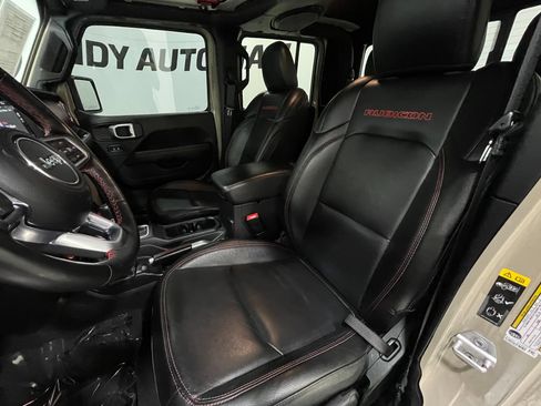 Used 2020 Jeep Gladiator Rubicon AWD/4WD image 13