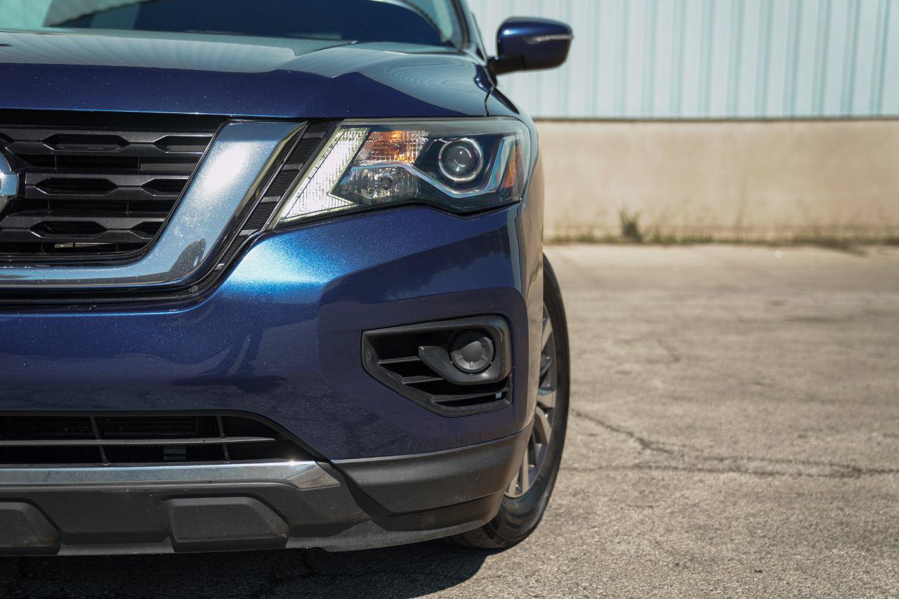 Used 2018 Nissan Pathfinder S AWD/4WD image 2