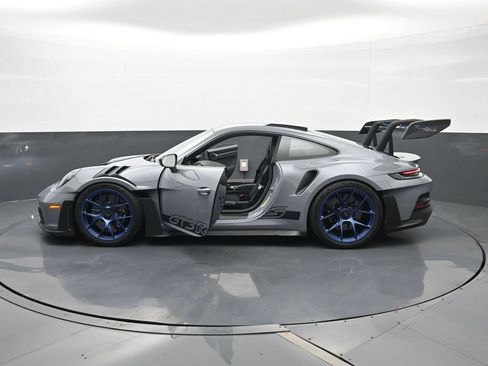 Certified 2025 Porsche 911 GT3 RS RWD image 24