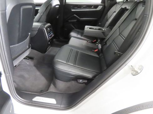 Certified 2025 Porsche Cayenne E-Hybrid Coupe AWD/4WD image 45