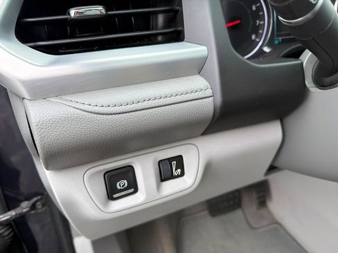 Used 2017 GMC Acadia SLE AWD/4WD image 25