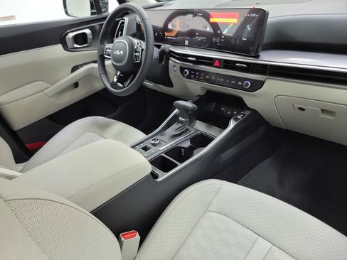 Used 2025 Kia Sorento S AWD/4WD image 37