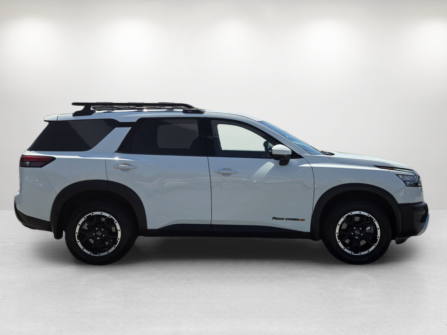 Used 2023 Nissan Pathfinder Rock Creek AWD/4WD image 4