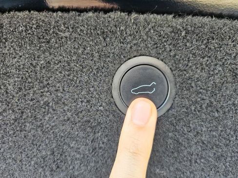 Used 2023 Tesla Model X Plaid image 79