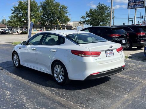 Used 2016 Kia Optima EX image 3
