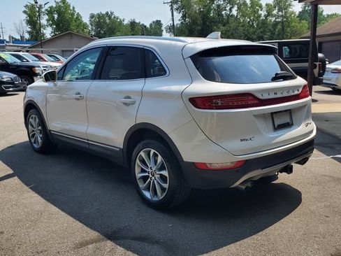 Used 2017 Lincoln MKC Select w/ Select Plus Package AWD/4WD image 4