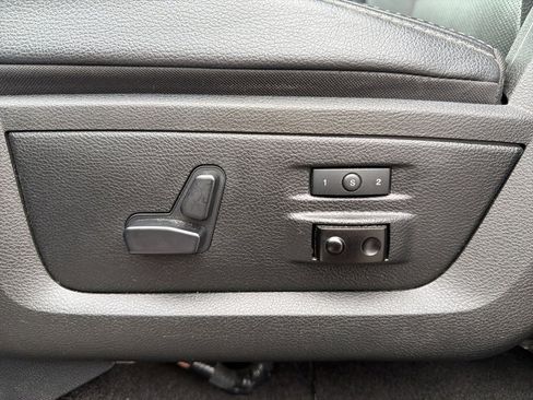 Used 2017 RAM 1500 Laramie w/ Convenience Group image 32