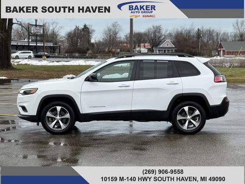 Used 2022 Jeep Cherokee Limited image 3