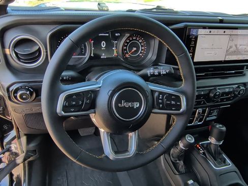 New 2025 Jeep Wrangler Unlimited Sahara w/ Safety Group AWD/4WD image 17