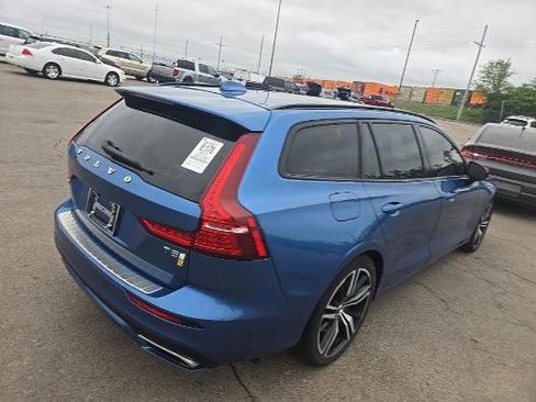 Used 2021 Volvo V60 T6 R-Design w/ Advanced Package FWD image 3