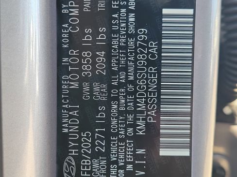 Used 2025 Hyundai Elantra Sport image 32