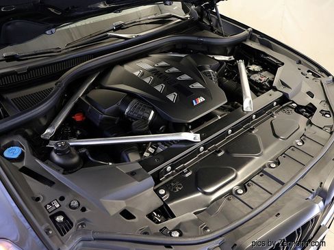 Certified 2025 BMW X5 M60i w/ Executive Package image 39