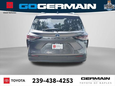Certified 2025 Toyota Sienna XLE FWD image 9