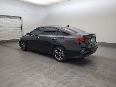 Used 2022 Kia Forte LXS FWD image 3