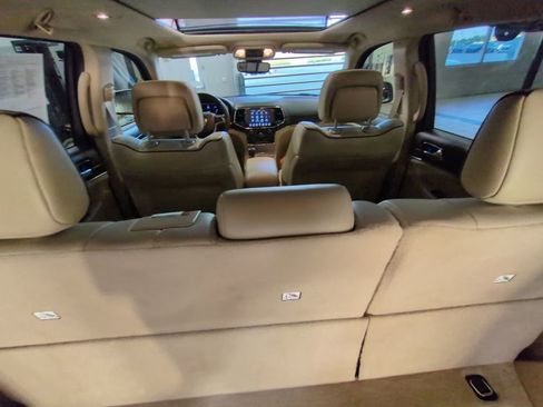 Used 2019 Jeep Grand Cherokee Overland image 33