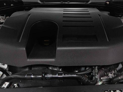 Used 2024 Land Rover Defender 130 Outbound AWD/4WD image 18