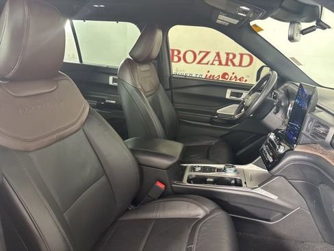 Certified 2023 Ford Explorer Platinum w/ Technology Package image 16