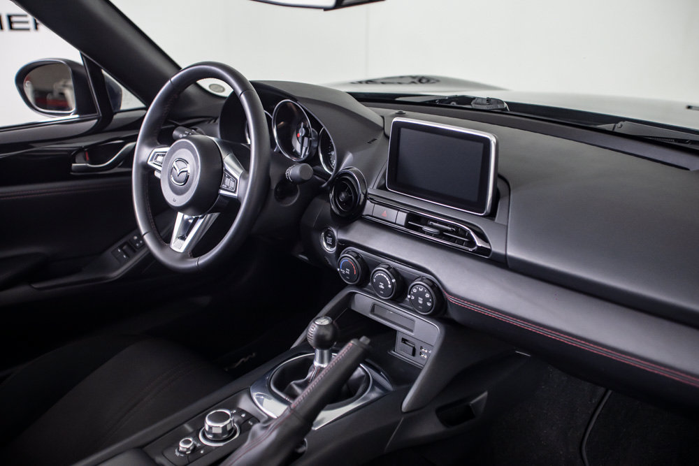 Used 2016 MAZDA MX-5 Miata Club w/ Brembo/BBS Package RWD image 19