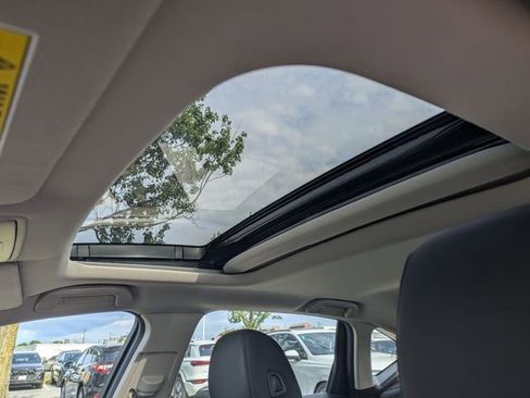 Used 2023 Acura TLX w/ Technology Package image 11