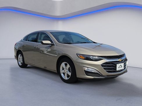 Used 2022 Chevrolet Malibu LS w/ Driver Confidence Package II FWD image 10