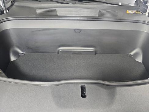 Used 2024 Rivian R1S Adventure AWD/4WD image 14