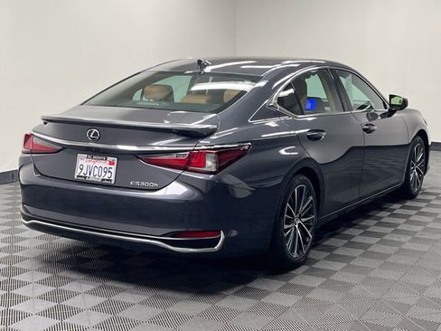 Certified 2024 Lexus ES 300h w/ Premium Package FWD image 5