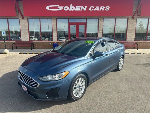 Used 2019 Ford Fusion SE FWD image 1