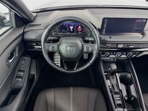 Used 2025 Honda Accord Sport image 28