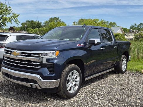 Used 2022 Chevrolet Silverado 1500 LTZ w/ LTZ Premium Package AWD/4WD image 1