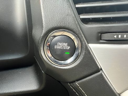 Used 2019 GMC Yukon SLT AWD/4WD image 25