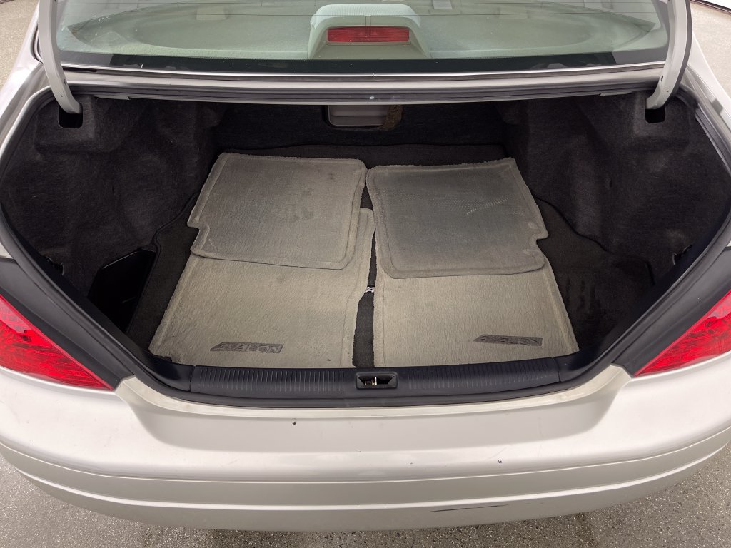 Used 2001 Toyota Avalon XLS w/ Option Pkg 6 FWD image 10