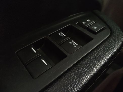 Used 2018 Honda Pilot Elite image 27