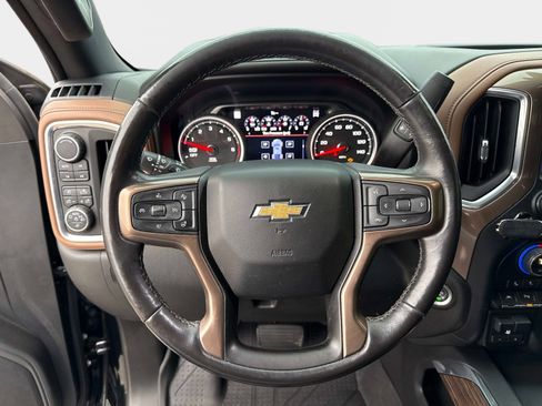 Used 2019 Chevrolet Silverado 1500 High Country w/ Technology Package image 27