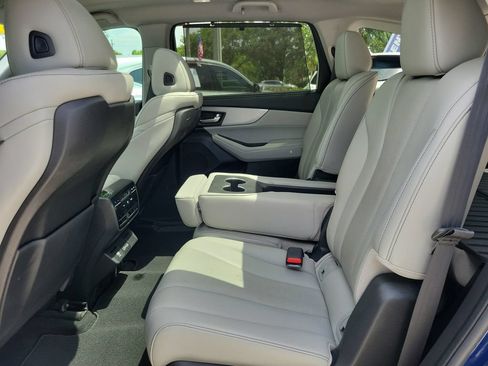 Used 2022 Acura MDX FWD w/ Technology Package image 10