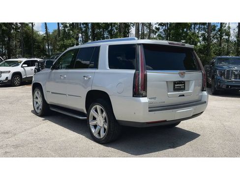 Used 2020 Cadillac Escalade Luxury RWD image 7