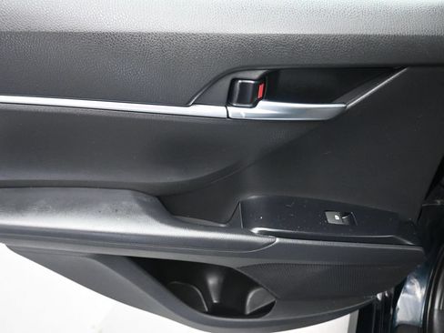 Used 2019 Toyota Camry LE FWD image 28