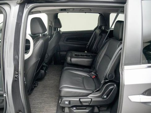 Used 2024 Honda Odyssey EX-L image 2