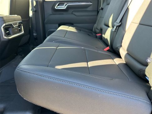 Used 2025 Chevrolet Silverado 2500 LTZ w/ LTZ Premium Package image 21